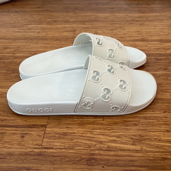 GUCCI Slides - Picture 4 of 10